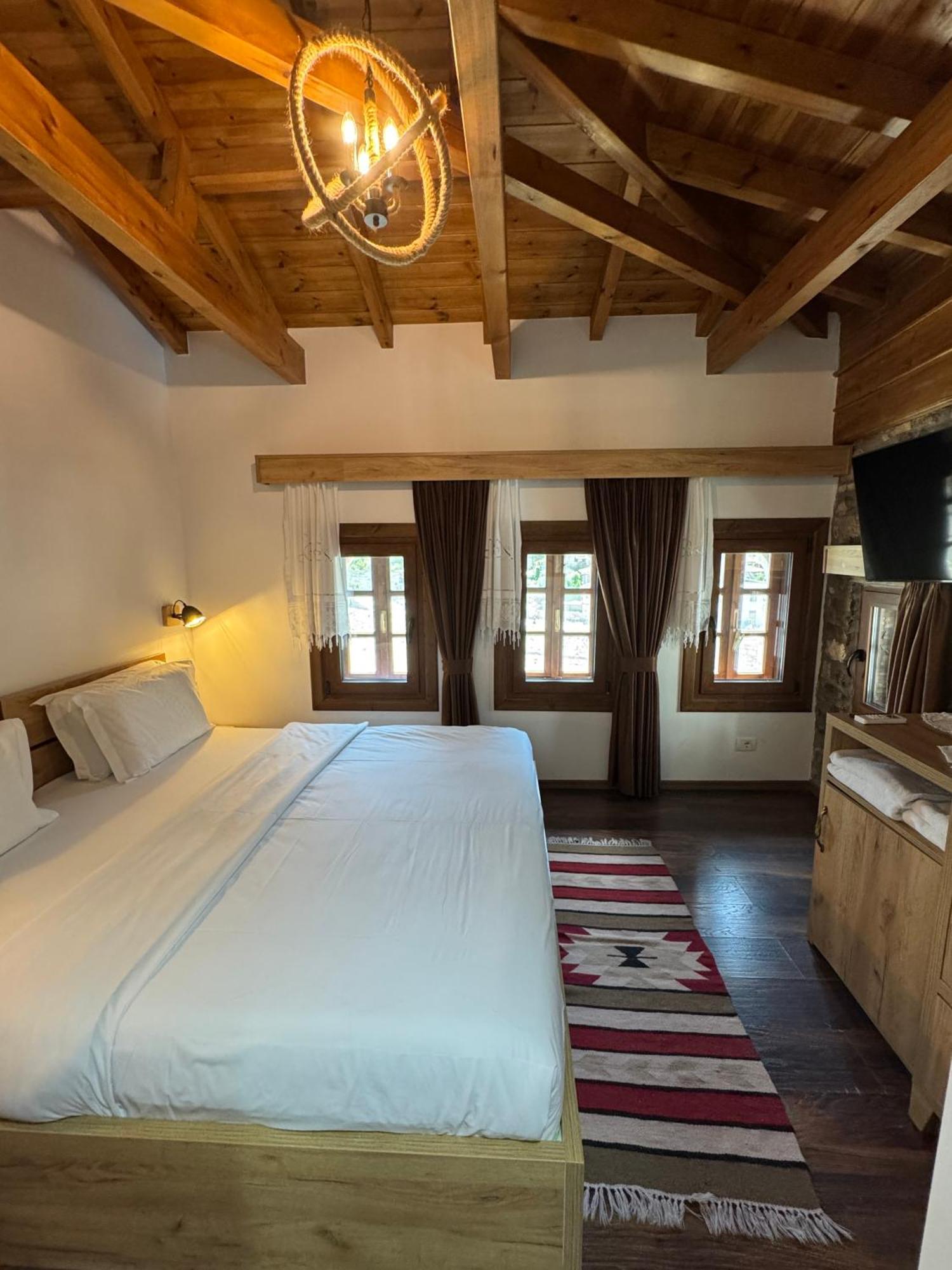 Hotel Ansel Berat Eksteriør billede